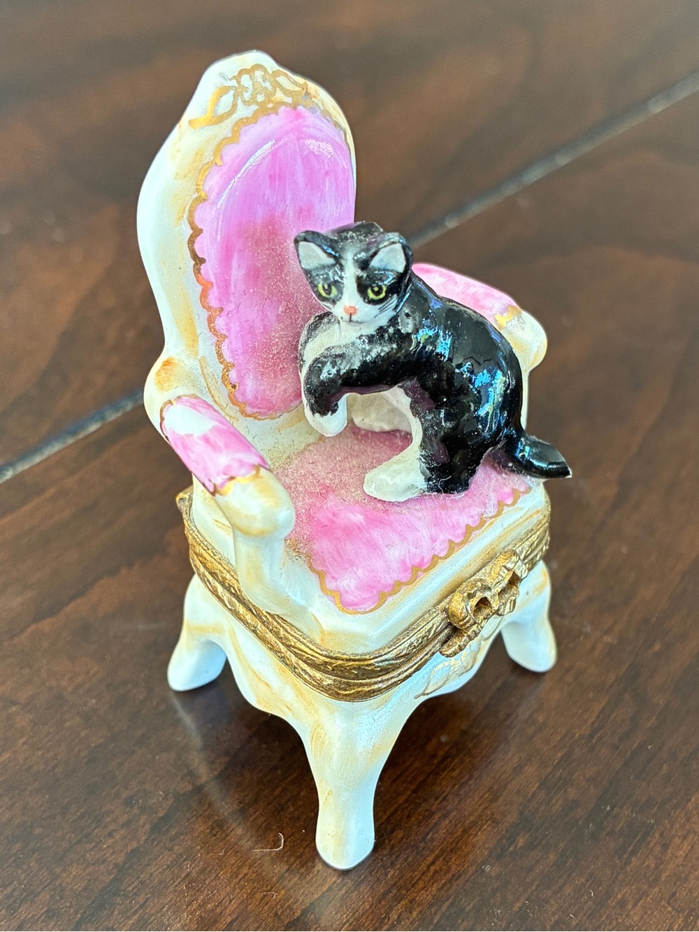 Authentic Limoges Box Black Cat On Pink Chair  Peint Main France EXCELLENT COND.
